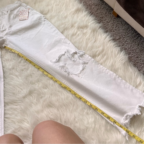 NWT Free People We the Free Maggie Distress MidRise Straight Crop Jeans Size26 - Picture 9 of 13